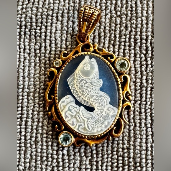 Jumping fish cameo pendant- bronze, blue topaz, and shell - Picture 3 of 7